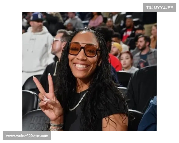 威尔逊与阿德巴约颁奖互动，场外情侣成就体坛佳话